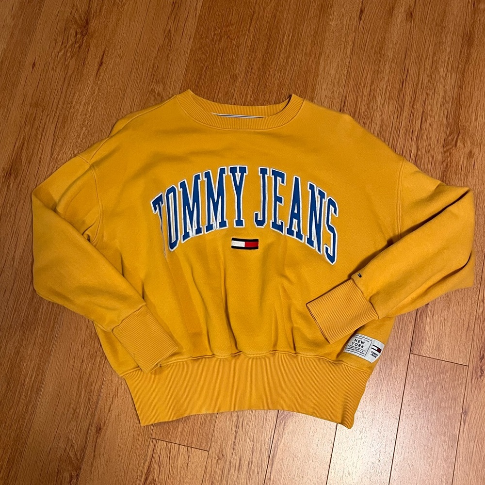 Women’s Tommy Hilfiger Sweatshirt crewneck size small